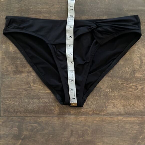 Tommy Bahama Twist Bottoms bikini Sz- Medium - Picture 4 of 8